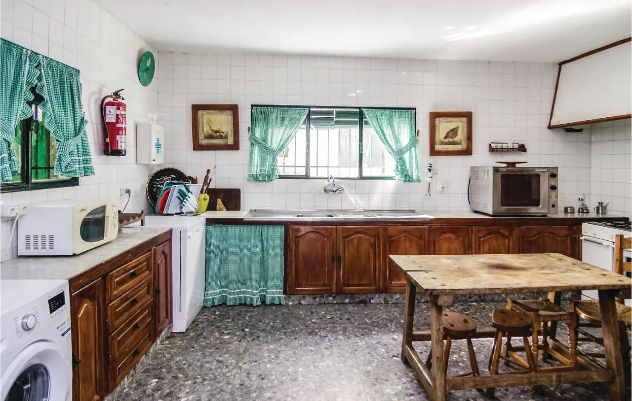 Awesome Home In Rute With Kitchen Holiday home